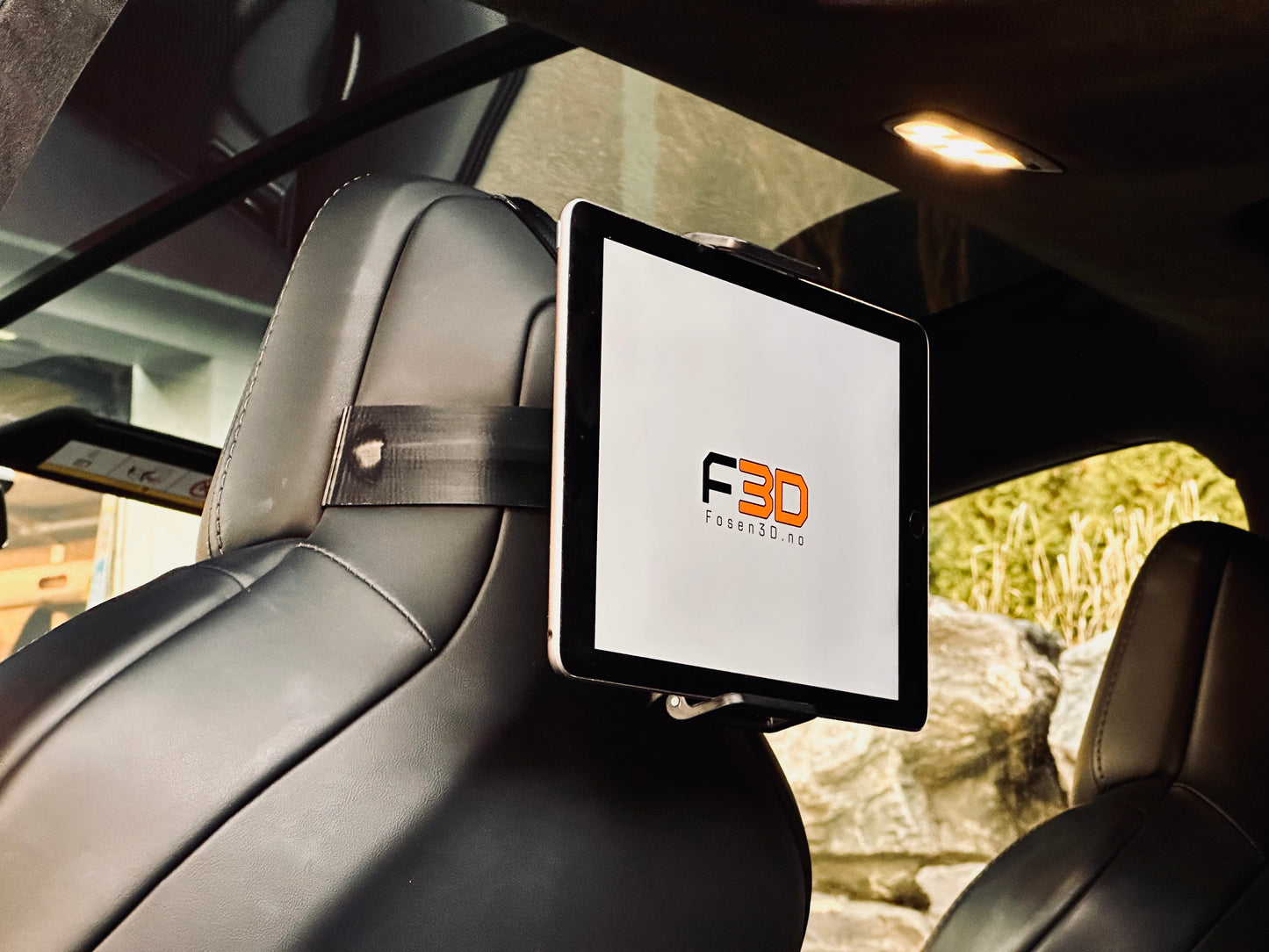 Mobil- og nettbrettholder Tesla Model X og S