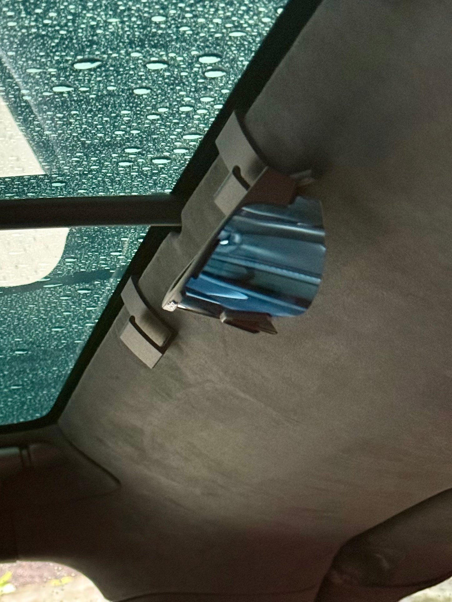 Solbrilleholder for Tesla Model X - Sett med 2stk