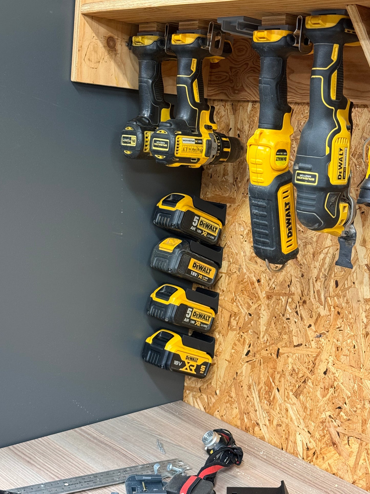 DeWalt 18v Batteriholder v.2